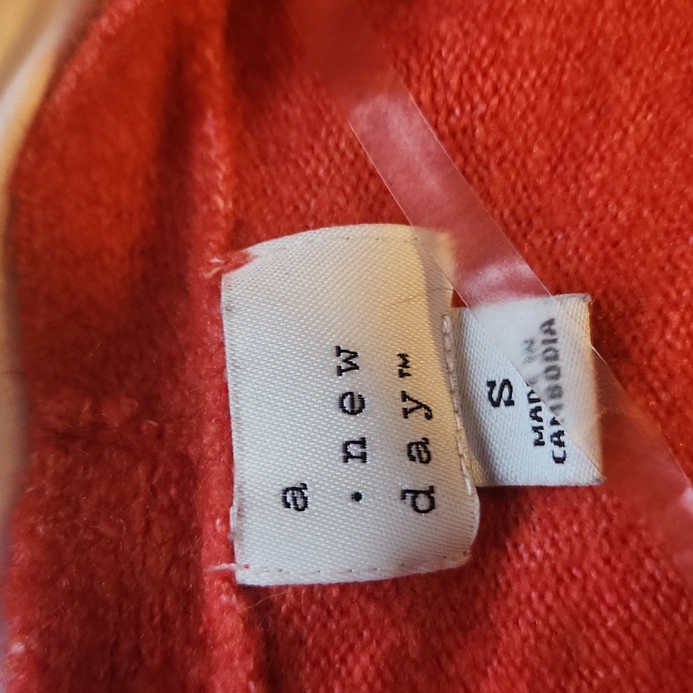 Cardigan - Picture 2 of 3